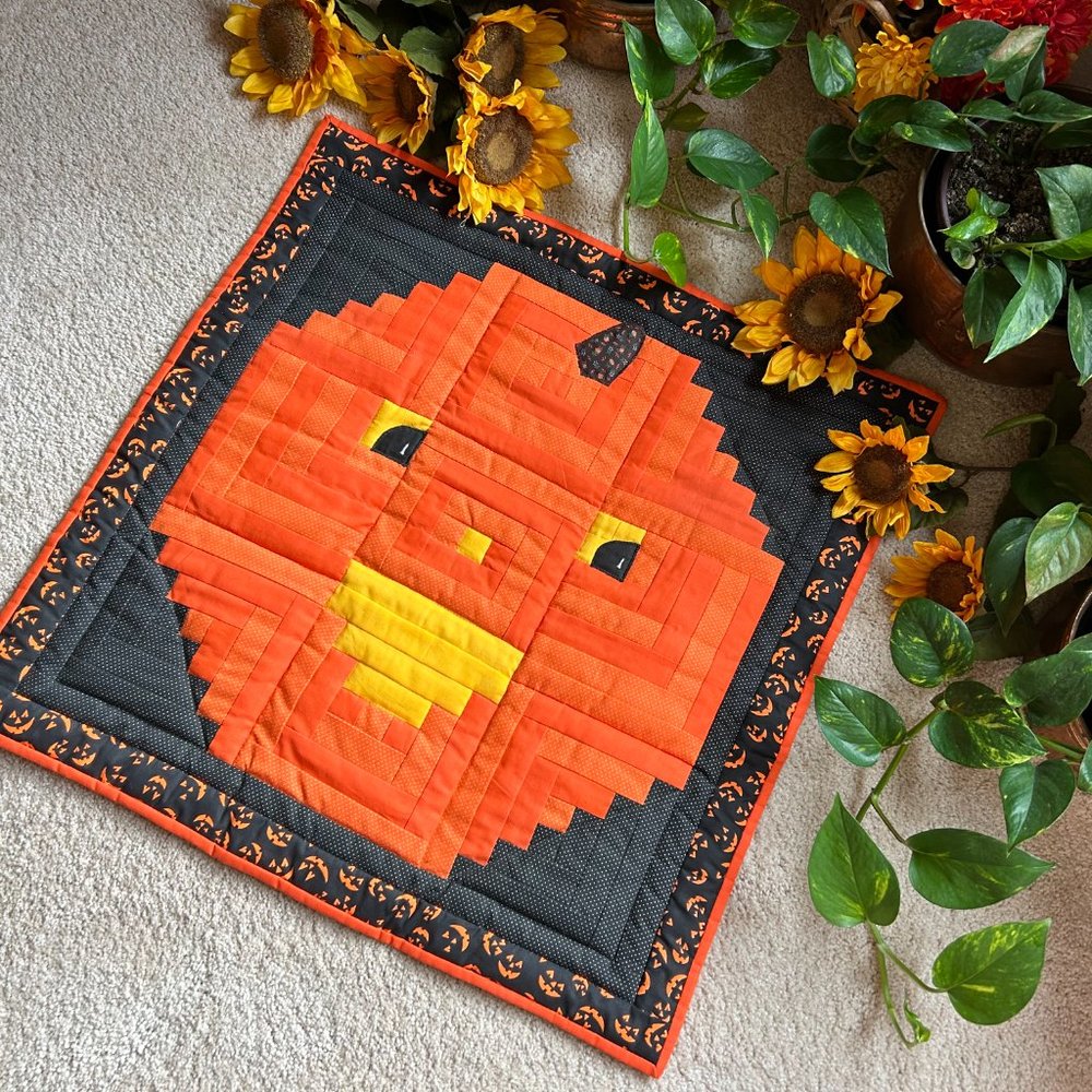 Patchwork Halloween Jack-O-Lantern Wall Hanging - Picture 4 of 15